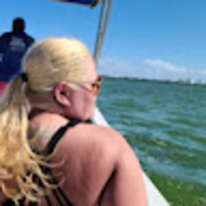 Meet your Posher, Amber